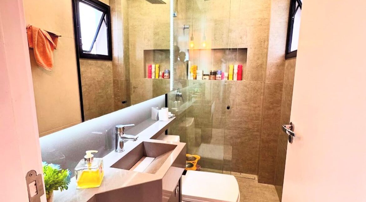 WhatsApp Image 2025-08-13 at 08.31.52 (1)