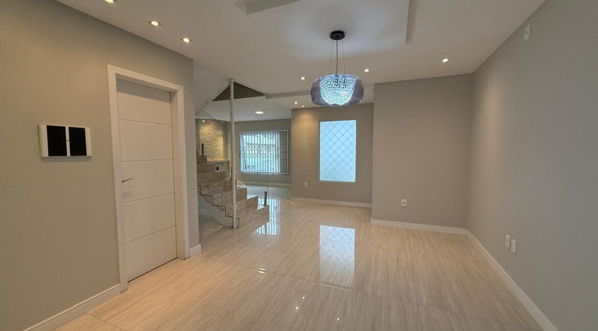 WhatsApp Image 2025-08-25 at 15.55.00