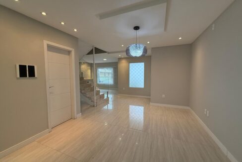 WhatsApp Image 2025-08-25 at 15.55.00