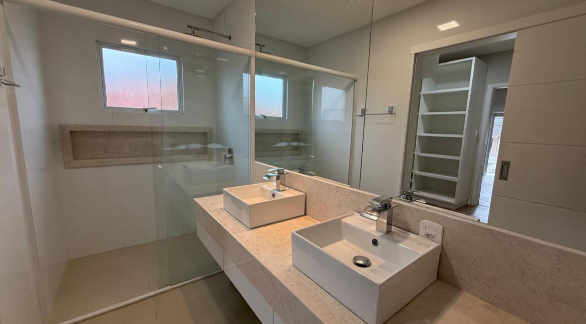 WhatsApp Image 2025-08-25 at 15.57.08