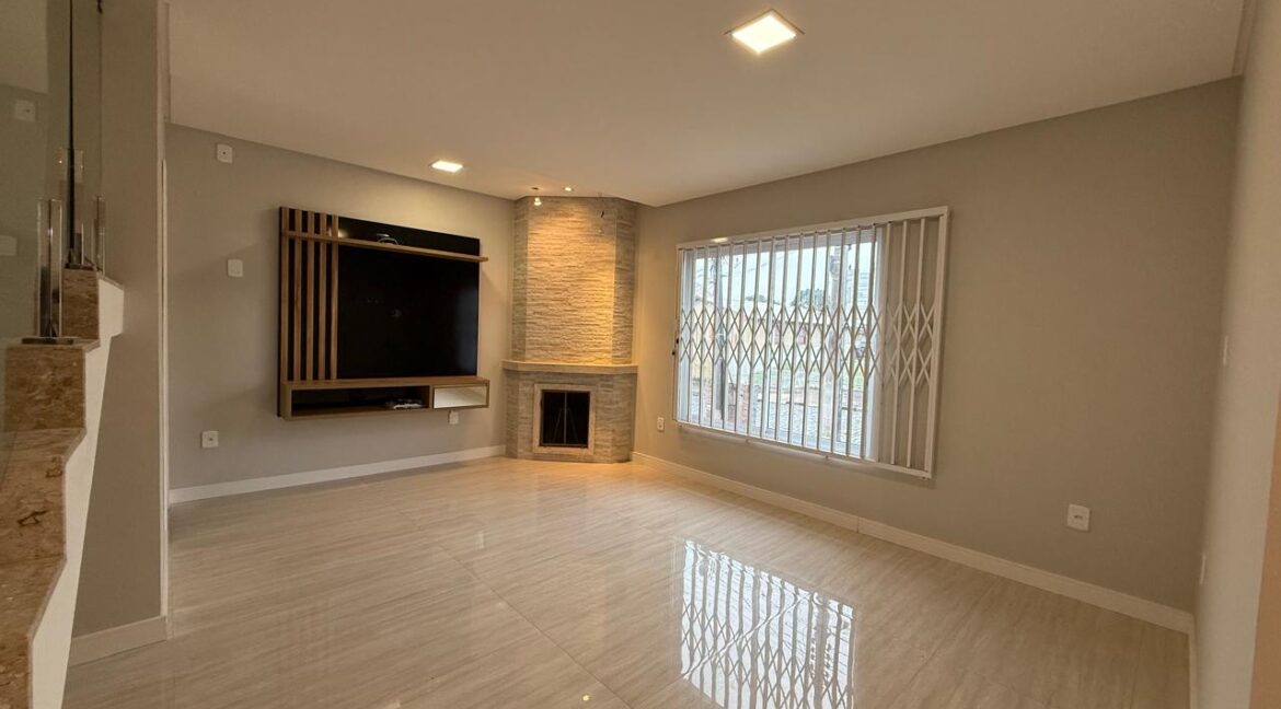 WhatsApp Image 2025-08-25 at 15.57.28