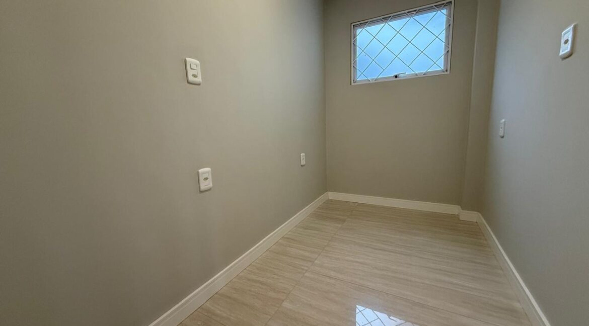 WhatsApp Image 2025-08-25 at 15.57.33