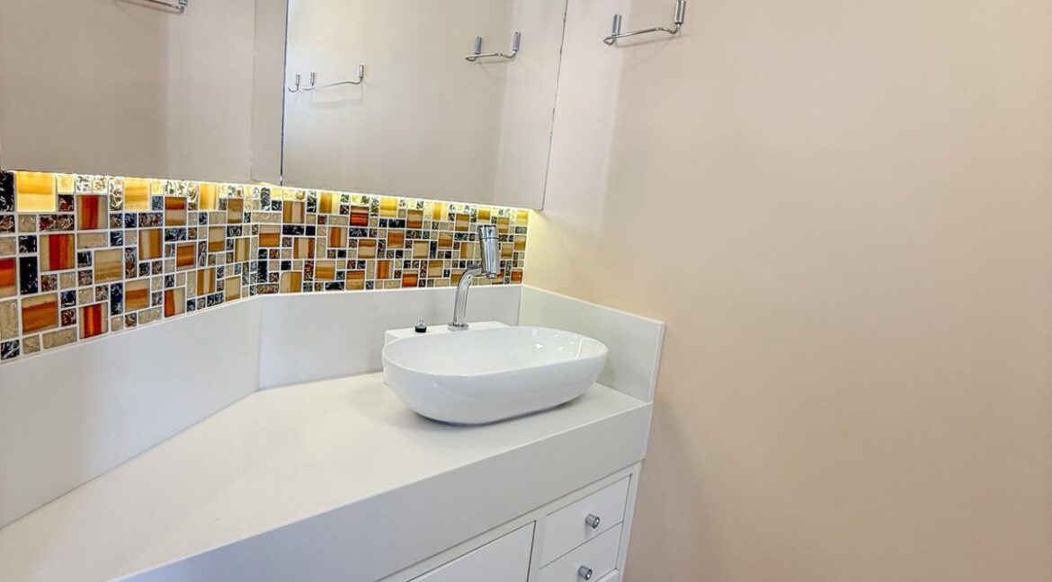 WhatsApp Image 2025-08-28 at 16.39.20 (1)