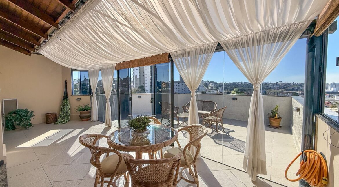 WhatsApp Image 2025-08-28 at 16.39.24