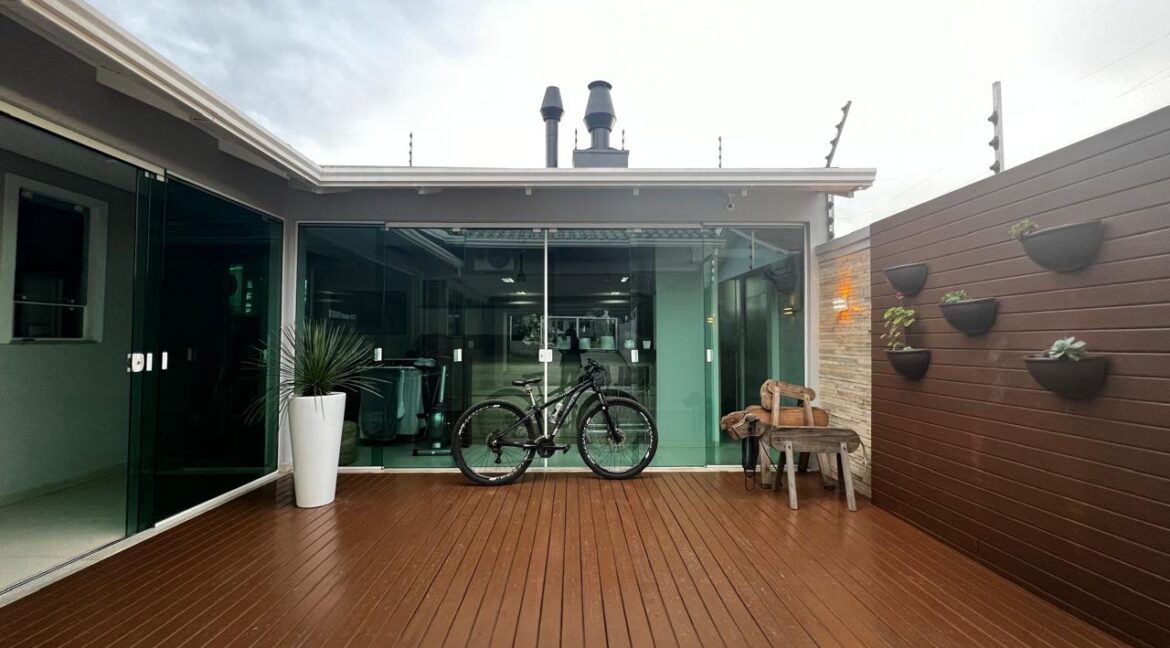 WhatsApp Image 2025-10-08 at 11.32.10 (1)