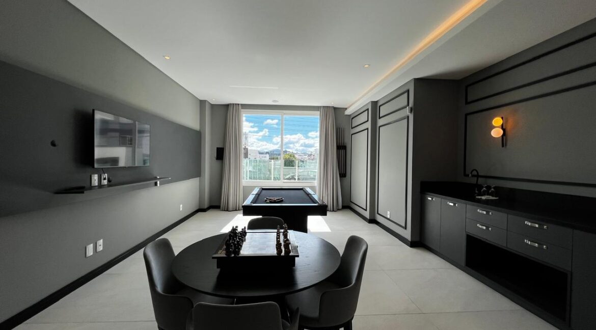 WhatsApp Image 2025-10-09 at 16.24.32