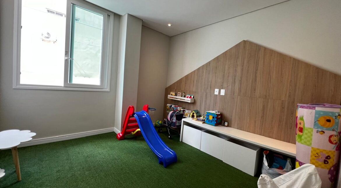 WhatsApp Image 2025-10-09 at 16.24.33 (1)