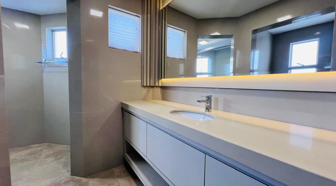 WhatsApp Image 2025-12-19 at 11.29.57 (3)