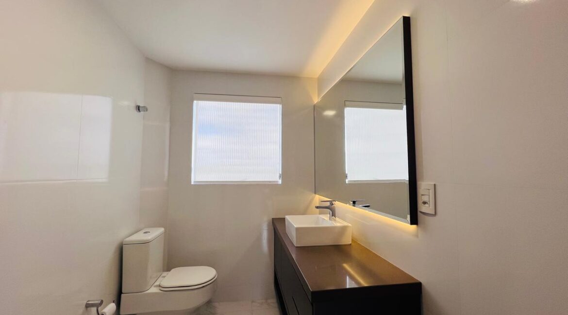 WhatsApp Image 2025-12-19 at 11.29.57 (4)