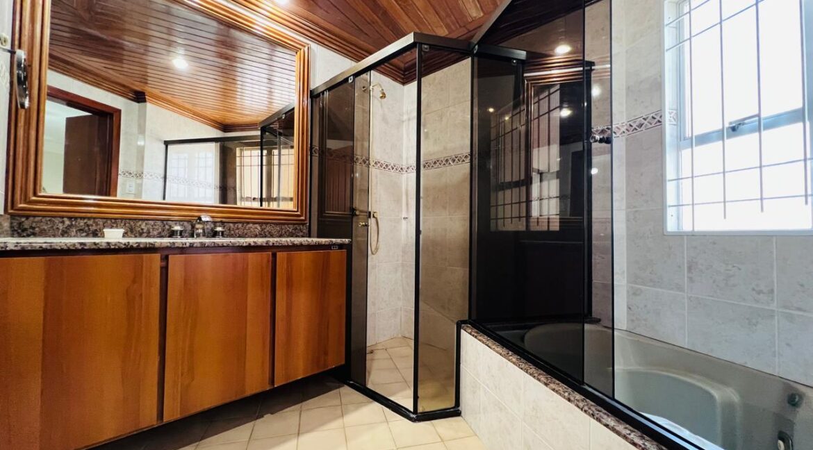 WhatsApp Image 2026-01-09 at 16.41.37 (4)