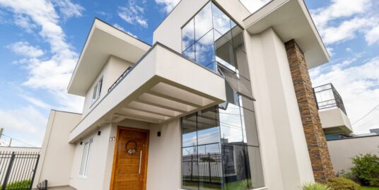 Casa no Sagrado Coração de Jesus