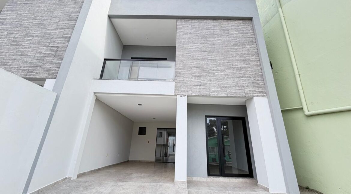 WhatsApp Image 2026-03-31 at 17.44.25