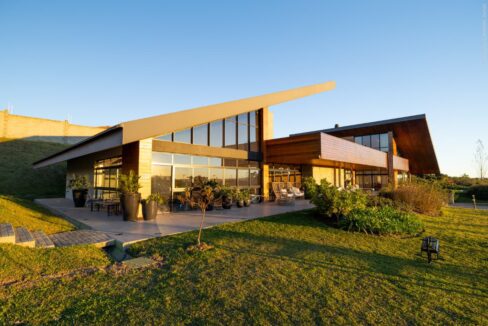 WhatsApp Image 2026-04-20 at 20.50.05 (1)